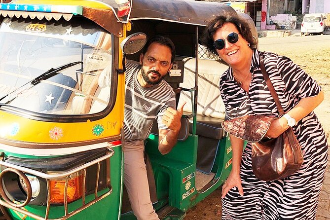 Jaipur Tour by Tuk-Tuk or Car with Flower Market - Samosas and lassi before the sights