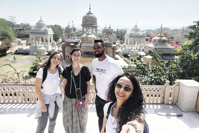 Jaipur Tuk Tuk Sightseeing Tour with Monkey Temple Sunset View - A private ride makes a long Jaipur circuit easier