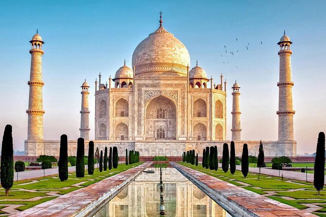 Private Agra Local Sightseeing Tour - Agra Fort: a change of scale and setting