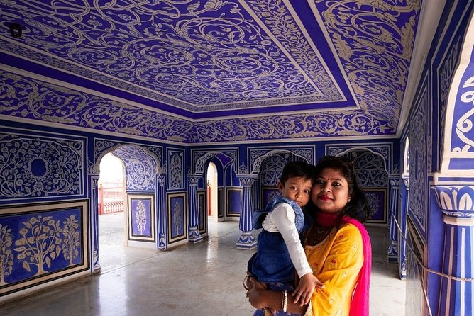 Private day tour of Jaipur with Driver and Guide - Jal Mahal: a brief waterside pause
