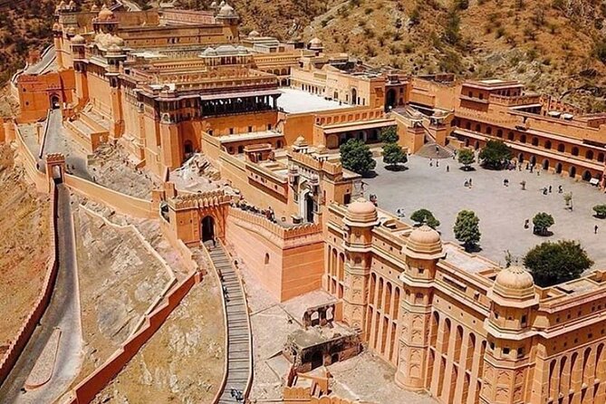 Private Full Day Jaipur Sightseeing Tour By Tuk Tuk - Gaitore: a quieter final stop