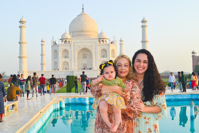 Private Full-Day Sunrise Taj Mahal and Agra City Tour - Lunch and a pause at Pinch Of Spice