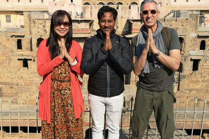 Private Full-Day Tour to Jaipur with Licensed Guide - The price and the costs to add
