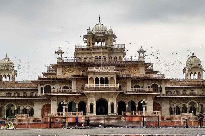 Private Guided Cultural Day Tour of Jaipur - Jal Mahal: a brief stop by the lake