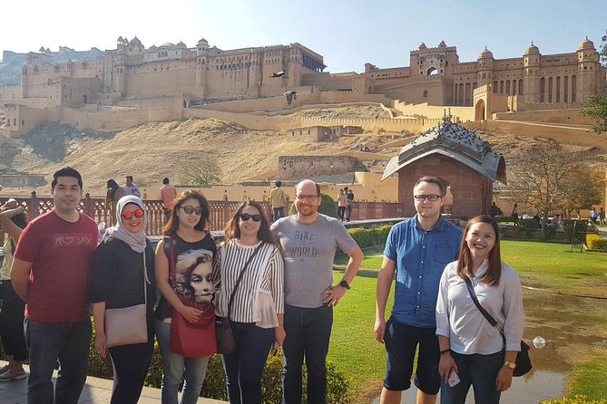 Private Guided Sightseeing Tour of Jaipur Highlights - Royal Gaitor’s royal memorials
