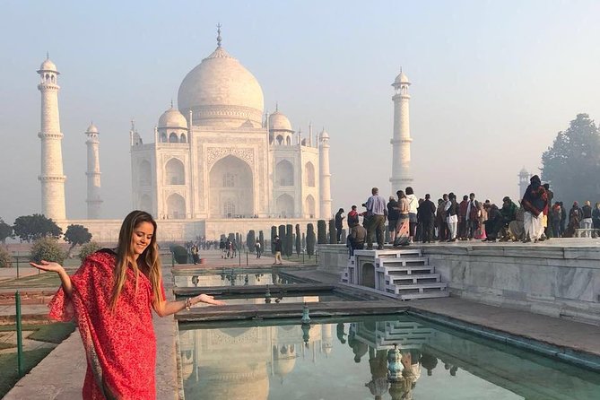 Private Guided Taj Mahal Tour with Skip The Line Entry Ticket - Reading the Taj with a guide