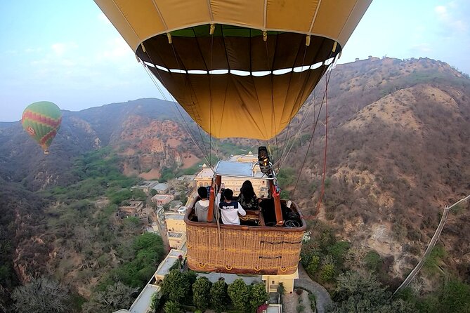 SkyWaltz Hot Air Balloon Safari - Timing, age limits and weather plans