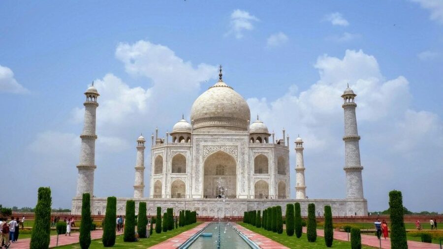 Taj Mahal & Agra Fort Private Tour with Lunch & Pickup - At the Taj Mahal, look beyond the postcard view