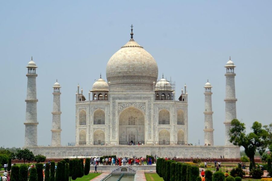 Taj Mahal & Agra Fort Private Tour with Lunch & Pickup - Who should book this tour?
