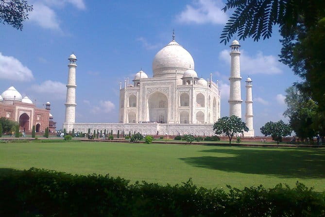 Taj Mahal by Tuk Tuk : A Local-Style Adventure - Bazaars, marble work and lunch