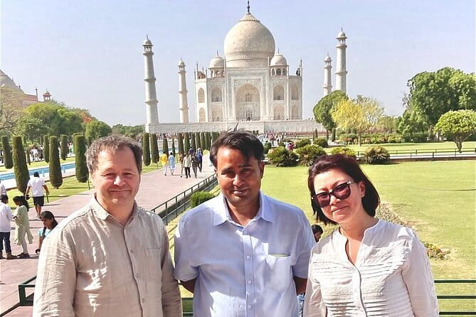 Taj Mahal Sunrise Tour & Full day Agra With Local Guide - A private route through Agra