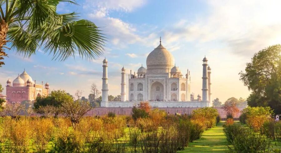 Taj Mahal Sunset View or Morning View Tour with Hotel Pickup - How the four hours are likely to feel