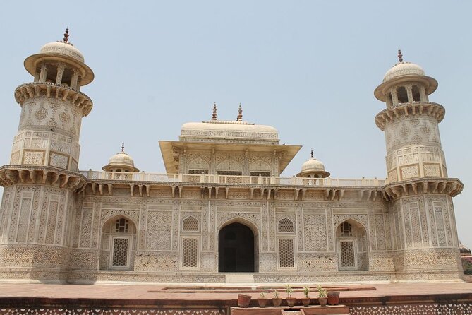 Tajmahal Full day Tour by tuk tuk - At a glance